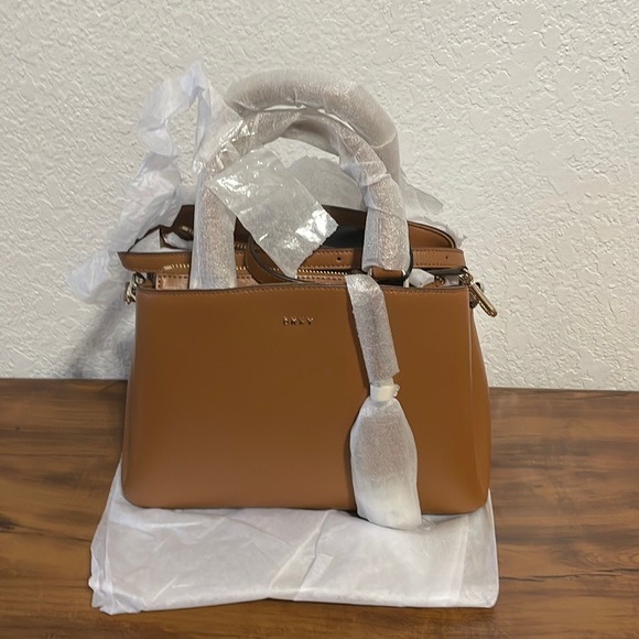 DKNY Paige Medium Satchel Bag With Convertible Strap - Picture 3 of 12